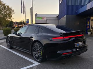 Porsche Panamera 4 E-Hybrid Platinum Edition 