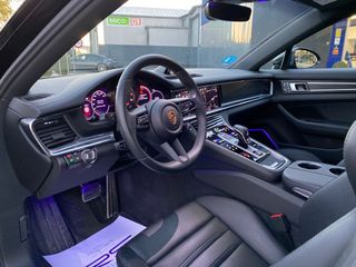 Porsche Panamera 4 E-Hybrid Platinum Edition 