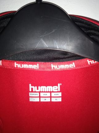Sudadera Hummel roja y negra