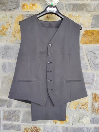 Traje de caballero gris con chaleco talla 58