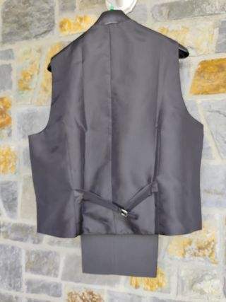 Traje de caballero gris con chaleco talla 58