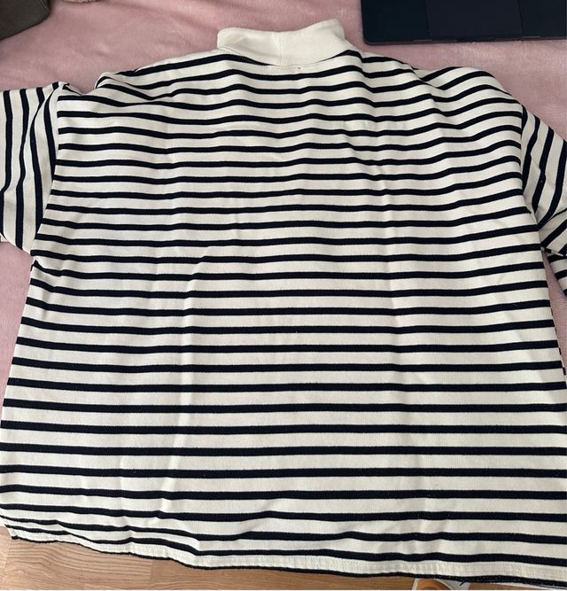 Sudadera de rayas con cremallera