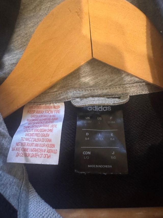 Felpa Adidas con cappuccio grigia e nera