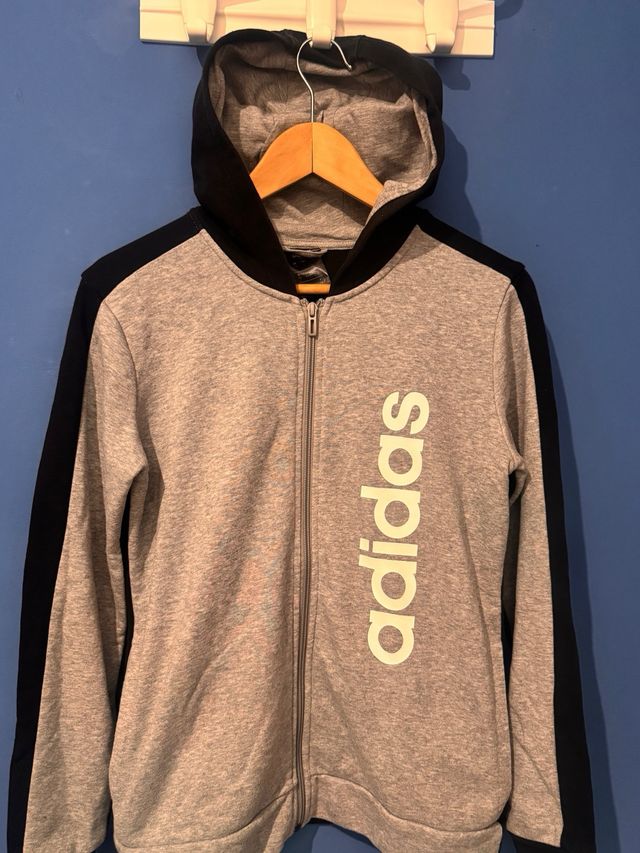 Felpa Adidas con cappuccio grigia e nera