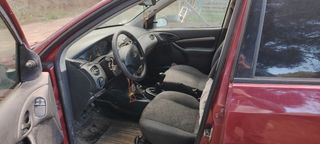 Ford Focus familiar 2003