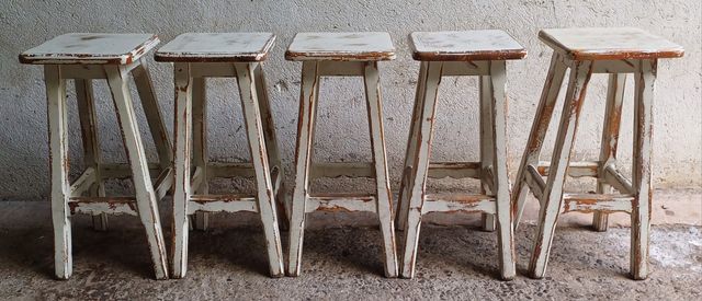 Taburetes de madera estilo rústico (Set de 4)