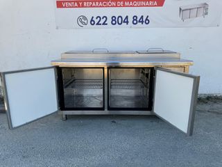 Mesa ensaladera de gran fondo