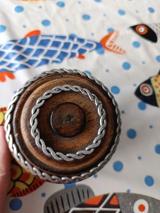 Cajas de madera y metal decoradas