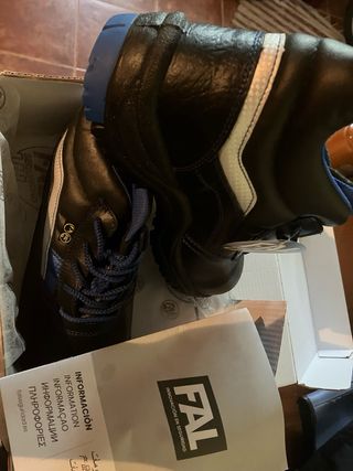 Zapatos de seguridad FAL negros y azules