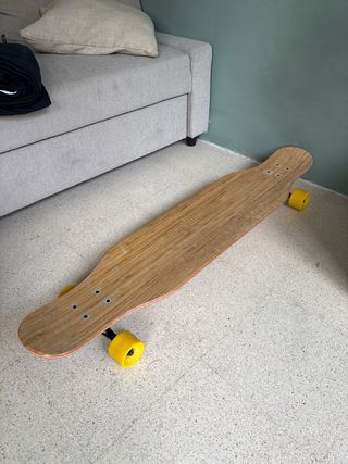 Longboard de bambú con ruedas amarillas BeXtreme