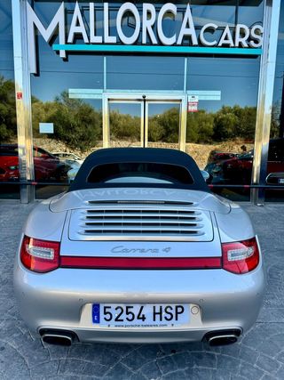 Porsche 911 CARRERA 4 