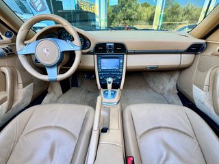 Porsche 911 CARRERA 4 