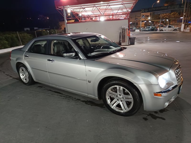 Chrysler 300 C 2007 - foto 1
