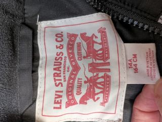 Cazadora Levi's Negra y Gris