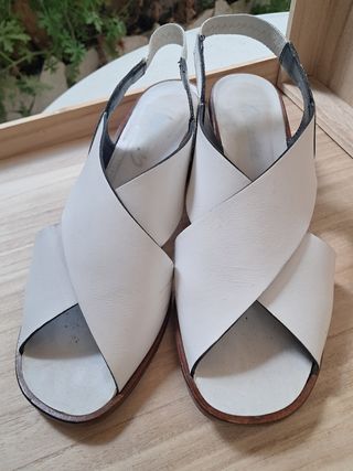 Sandalias blancas cruzadas talla 39