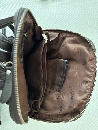Mochila de cuero Guy Laroche marrón