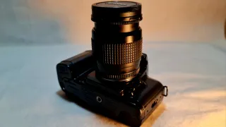 Nikon F-601 AF Cámara Analógica + Lente + Baterías