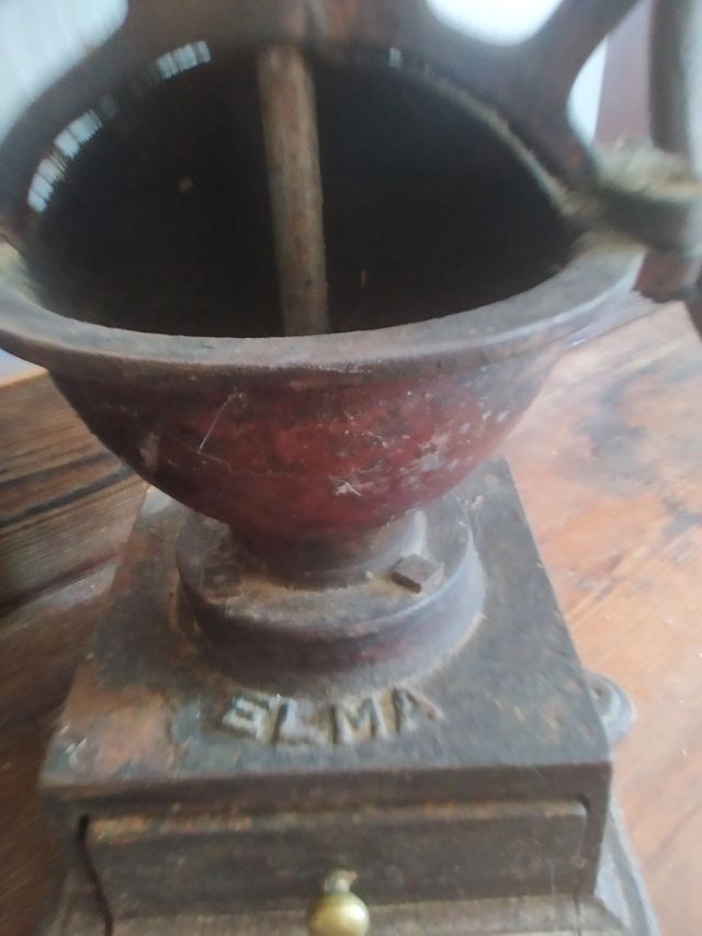 Molinillo de café antiguo Elma