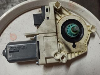 Motor elevalunas Audi A6 Del. Izq.