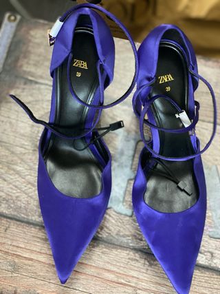 Zapatos tacón Zara raso morados talla 39