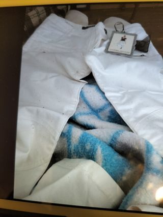 Pantalones de chica nuevos con etiqueta