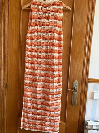 Chaleco largo de punto naranja y blanco