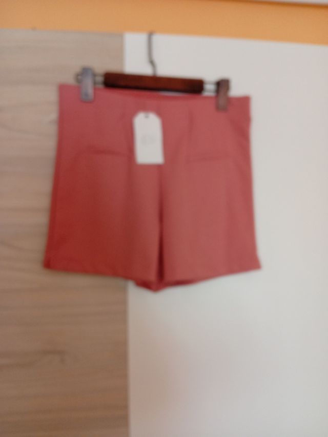 Pantalón corto rosa de otoño