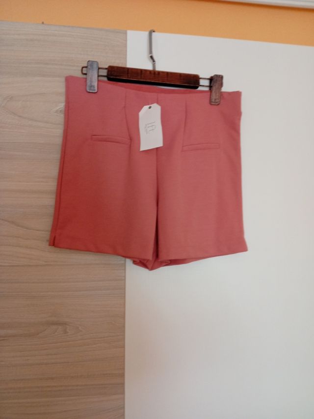 Pantalón corto rosa de otoño