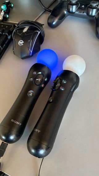 Mandos PS Move + Cargador