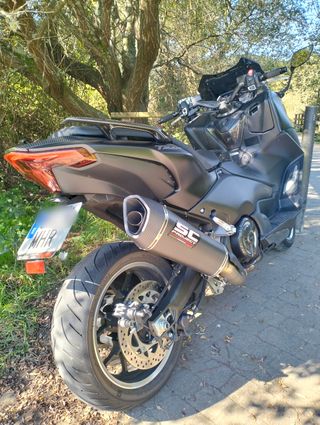 Yamaha TMAX 560