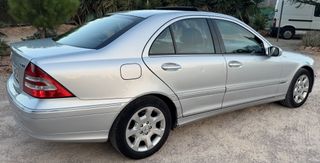 Mercedes-Benz Clase C 220 CDI 150 CV AUTOMATICO