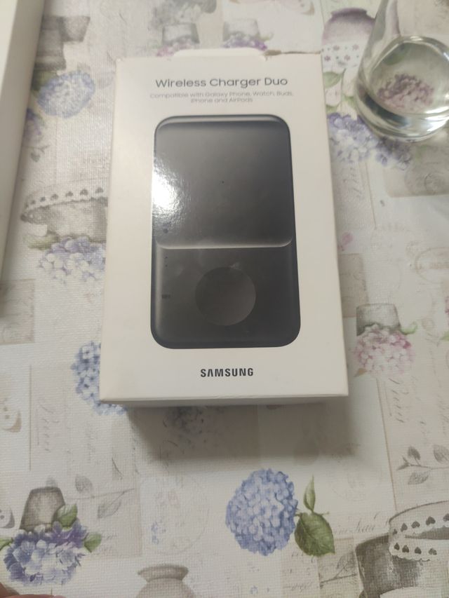 Samsung Wireless Charger Duo + Note Package