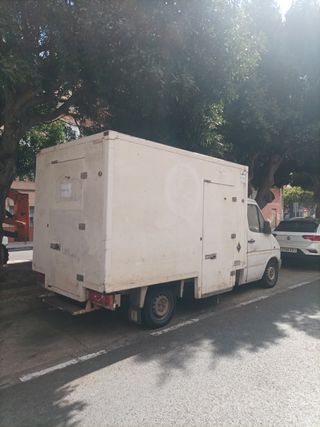 Mercedes-Benz Sprinter 2000