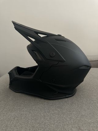 Casco Off-Road Negro Mate 130R Hakone