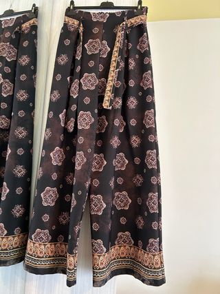 Pantaloni a gamba ampia