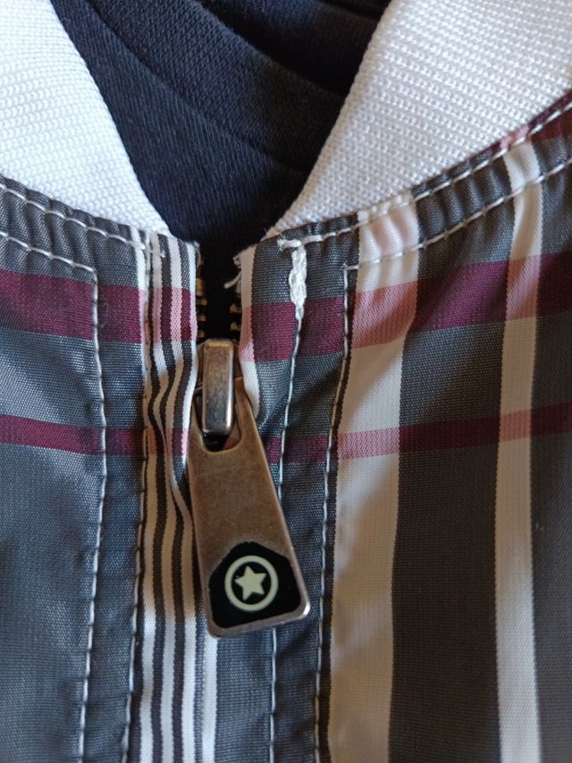 Converse  Chaqueta Multicolor y Blanca