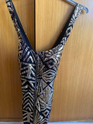 Vestido de fiesta lentejuelas negro y dorado