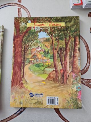 CAPERUCITA ROJA y BLANCANIEVES