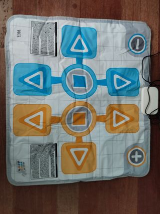 2 volantes Mario Kart, Tabla Wii Fit y accesorios 