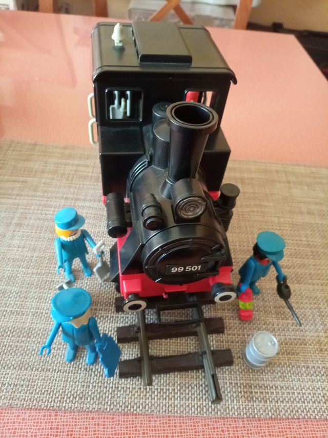 Locomotiva Playmobil con figure e accessori