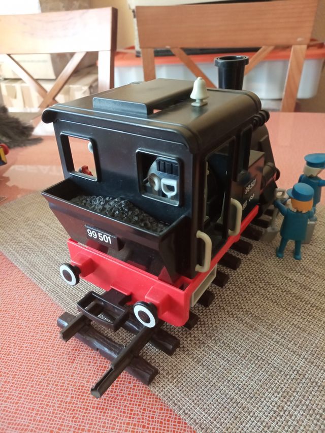 Locomotiva Playmobil con figure e accessori