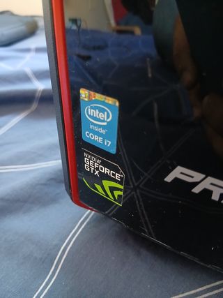 Acer Predator PC Sobremesa Negro/Rojo