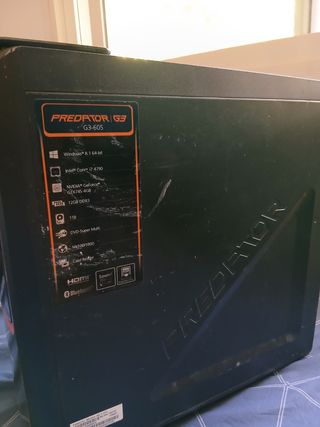 Acer Predator PC Sobremesa Negro/Rojo