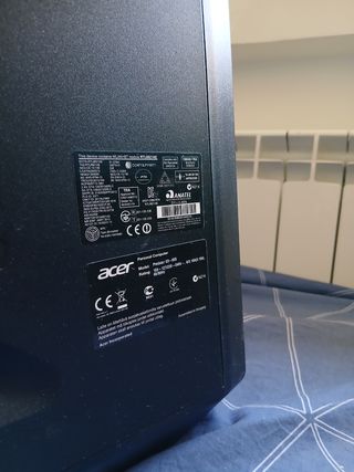 Acer Predator PC Sobremesa Negro/Rojo