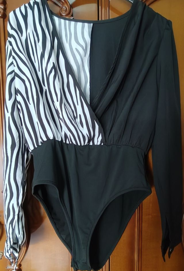 Body cebra y negro manga larga