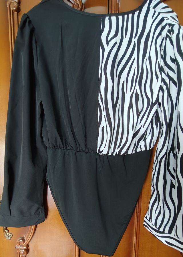 Body cebra y negro manga larga