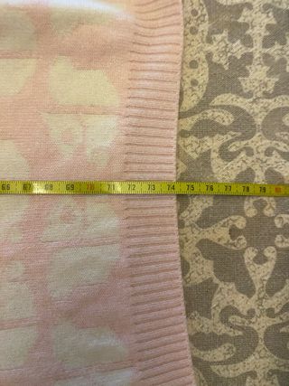 Manta de bebé Fenti rosa y blanca