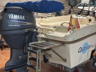 Barco Quasar 405 LX con motor 30hp