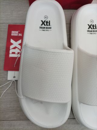 Chanclas XTI Mujer Blancas Cómodas