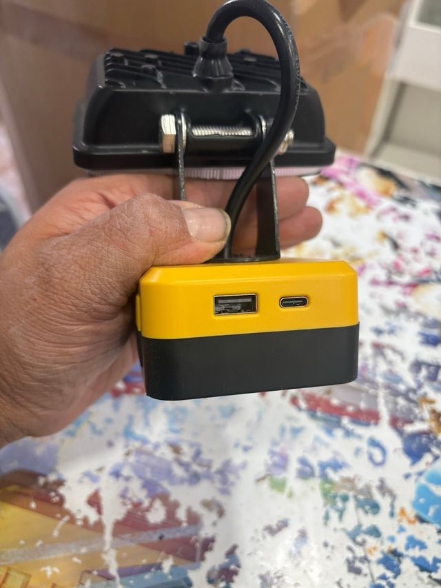 Luz de trabajo LED DeWalt